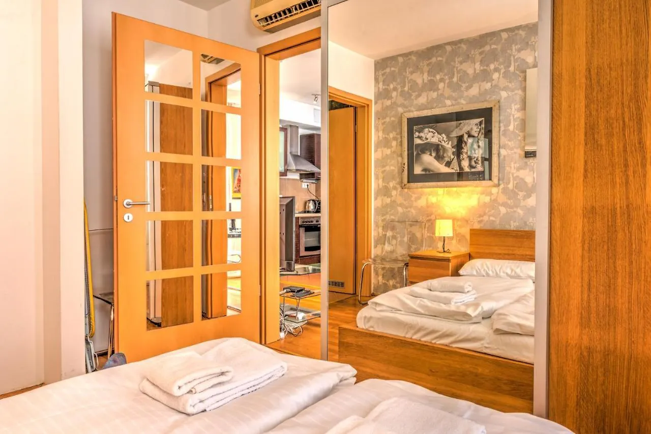 City Center Apartments Budapest 0*,